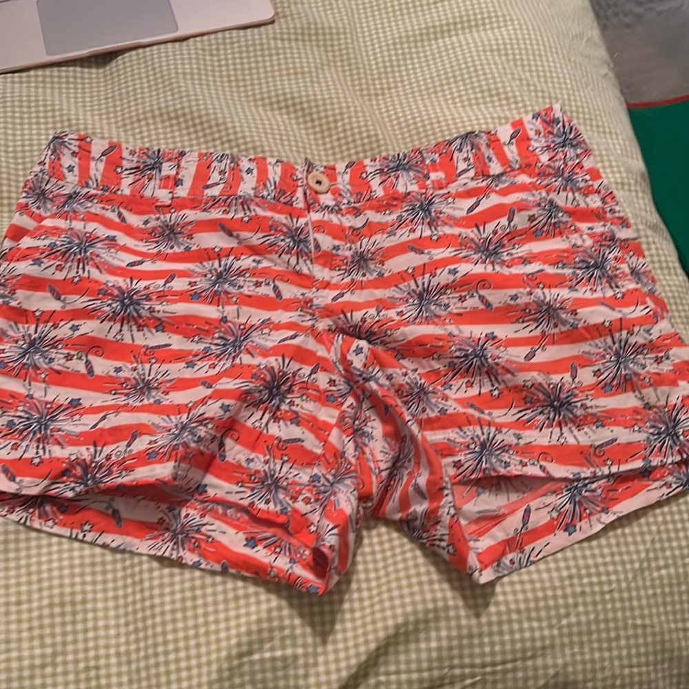 Lilly Pulitzer she’s a firecracker size 12 Callahan shorts vguc